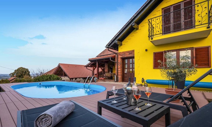 Pitomaca House | 200 m² House ∙ 3 bedrooms ∙ 8 guests