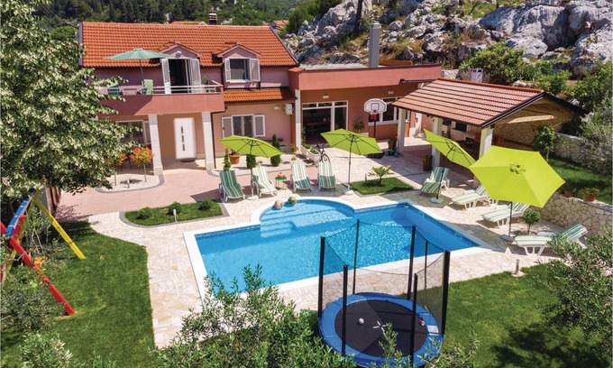Ploce House | 202 m² House ∙ 4 bedrooms ∙ 8 guests