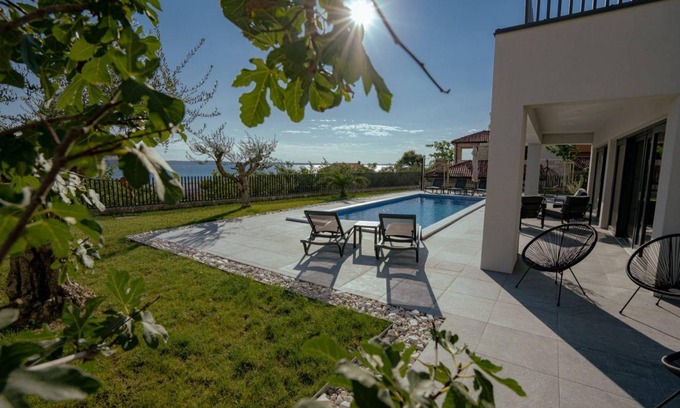 Rtina House | 203 m² House ∙ 5 bedrooms ∙ 10 guests