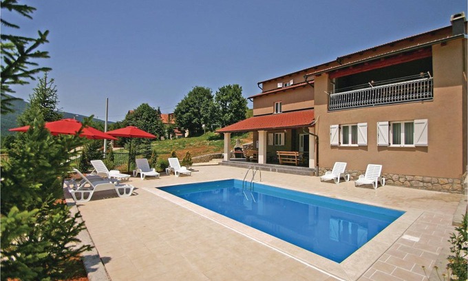 Crni Kal House | 203 m² House ∙ 6 bedrooms ∙ 12 guests