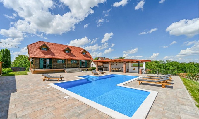 Varazdinske Toplice House | 210 m² House ∙ 4 bedrooms ∙ 9 guests