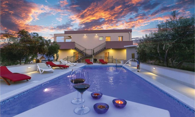 Kastel Stafilic House | 214 m² House ∙ 7 bedrooms ∙ 16 guests