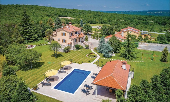 Rogocana House | 218 m² House ∙ 5 bedrooms ∙ 8 guests