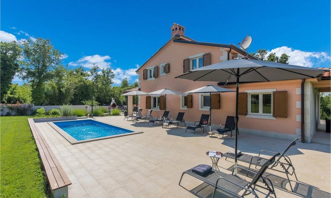 Visnjan House | 219 m² House ∙ 5 bedrooms ∙ 12 guests