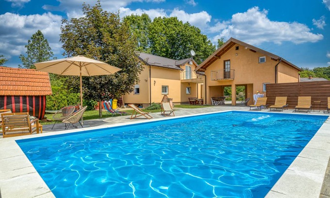 Kravarsko House | 220 m² House ∙ 5 bedrooms ∙ 10 guests