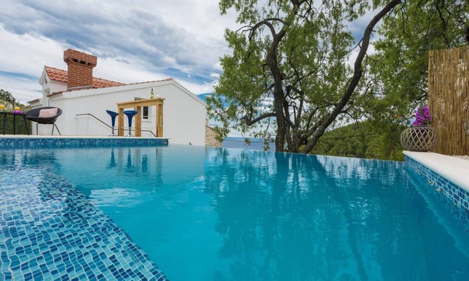 Mljet Villa | 220 m² Villa ∙ 4 bedrooms ∙ 10 guests