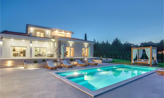 Pridraga House | 230 m² House ∙ 4 bedrooms ∙ 8 guests