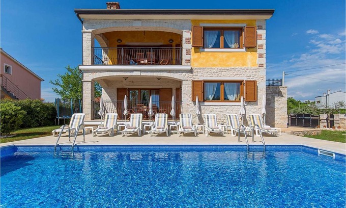 Buici House | 230 m² House ∙ 5 bedrooms ∙ 10 guests
