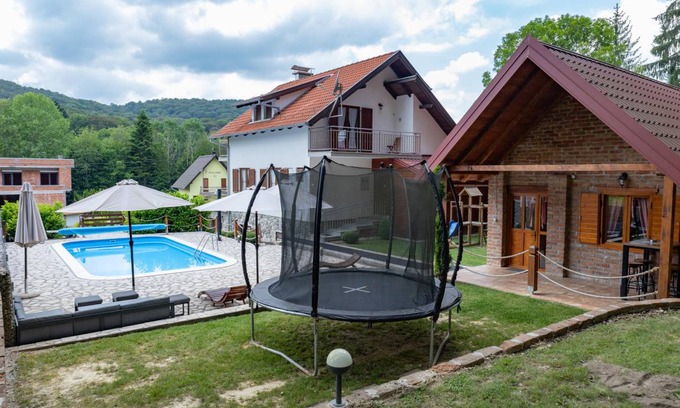 Brestovac House | 230 m² House ∙ 5 bedrooms ∙ 13 guests