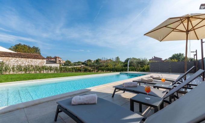 Veleniki House | 240 m² House ∙ 3 bedrooms ∙ 6 guests