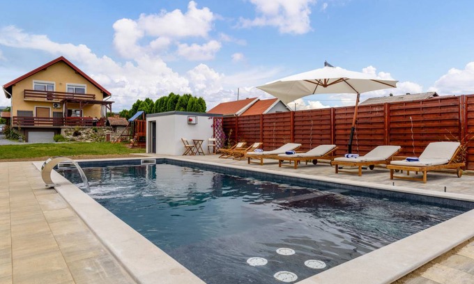 Kaptol House | 240 m² House ∙ 4 bedrooms ∙ 10 guests