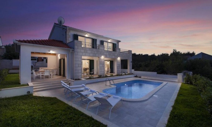 Cove Osibova (Milna) Villa | 240 m² Villa ∙ 4 bedrooms ∙ 8 guests
