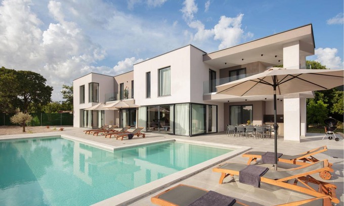 Brgod House | 245 m² House ∙ 5 bedrooms ∙ 10 guests