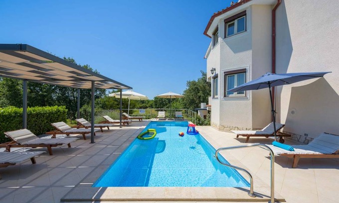 Zbandaj Villa | 245 m² Villa ∙ 4 bedrooms ∙ 10 guests