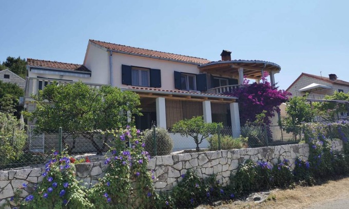 Splitska Apartment | 25 m² Apartment ∙ 1 bedroom ∙ 3 guests