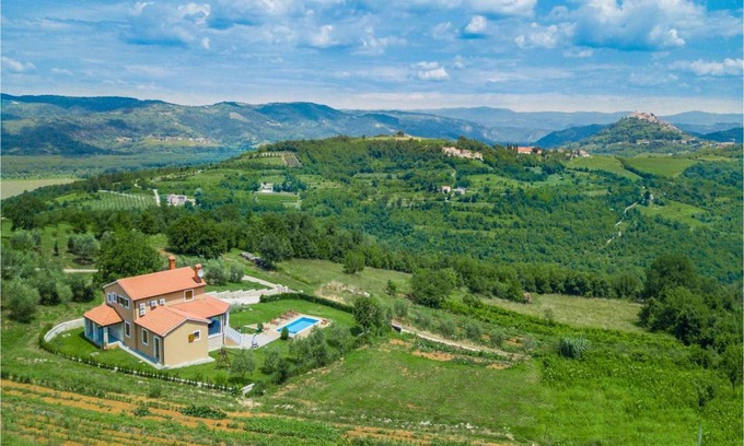 Rakotule House | 250 m² House ∙ 4 bedrooms ∙ 6 guests