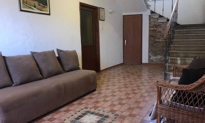 Grabri House | 250 m² House ∙ 4 bedrooms ∙ 10 guests