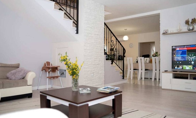Lecevica Villa | 250 m² Villa ∙ 4 bedrooms ∙ 10 guests