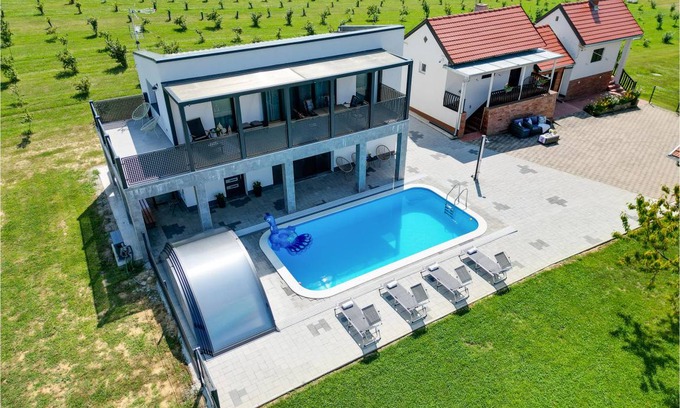 Pitomaca House | 260 m² House ∙ 3 bedrooms ∙ 10 guests