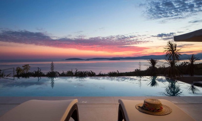 Postup Villa | 260 m² Villa ∙ 4 bedrooms ∙ 8 guests
