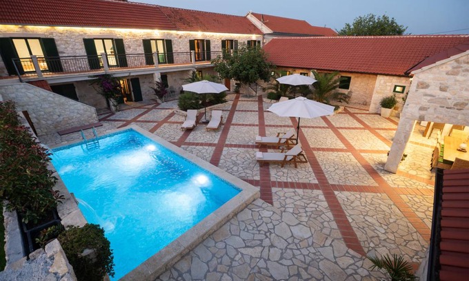 Islam Grcki House | 264 m² House ∙ 5 bedrooms ∙ 10 guests