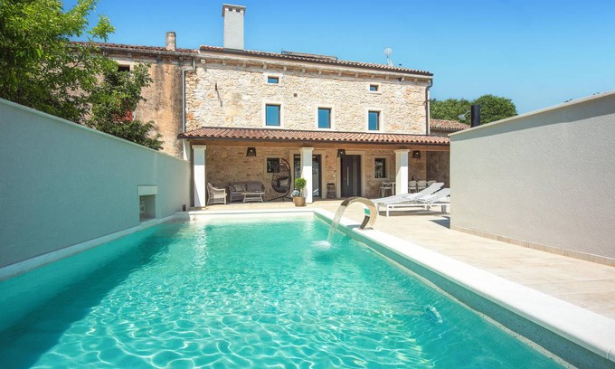 Prodol House | 270 m² House ∙ 5 bedrooms ∙ 12 guests