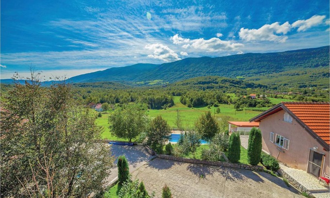 Crni Kal House | 293 m² House ∙ 7 bedrooms ∙ 18 guests