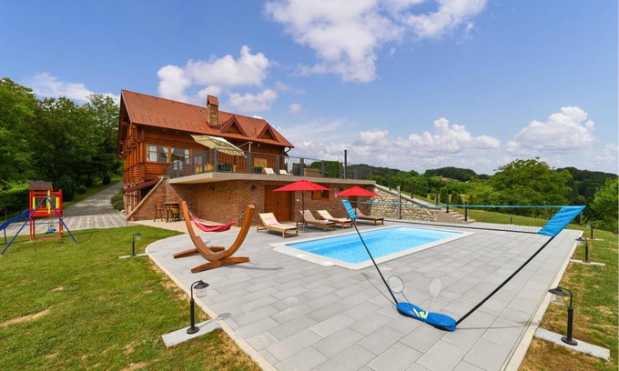 Veliko Trgovisce House | 294 m² House ∙ 3 bedrooms ∙ 6 guests