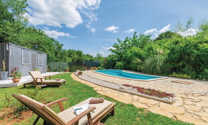 Kruncici House | 3 bedroom accommodation in Medaki