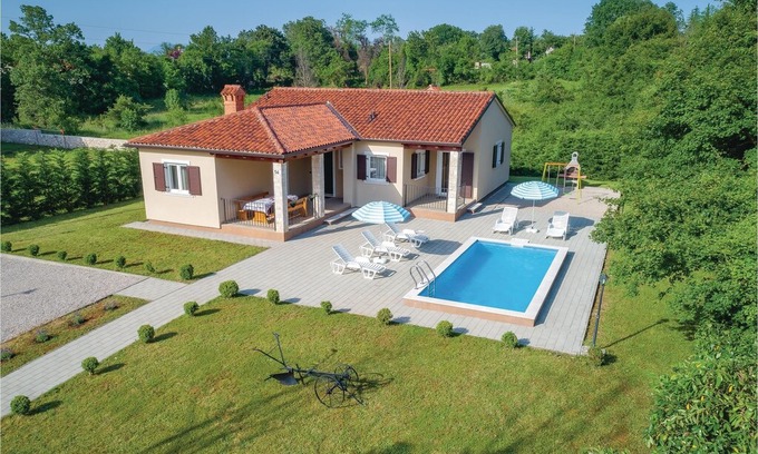 Topid House | 3 bedroom accommodation in Labin