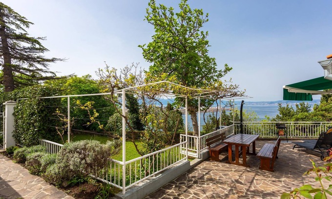 Municipality of Omisalj House | 3 bedroom pet friendly home in Omisalj