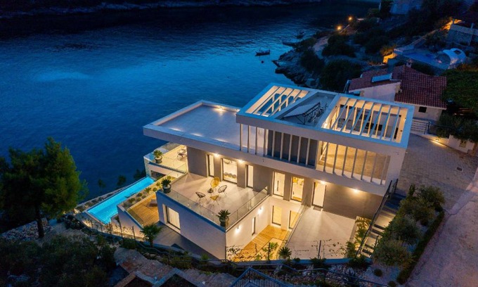 Vinisce House | 300 m² House ∙ 4 bedrooms ∙ 8 guests