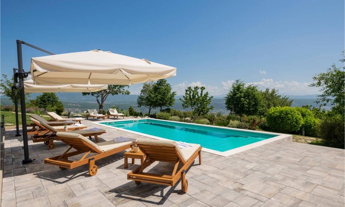 Lokvicici House | 305 m² House ∙ 4 bedrooms ∙ 8 guests