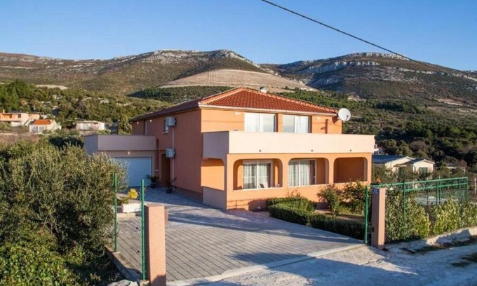 Rudine Villa | 310 m² Villa ∙ 7 bedrooms ∙ 16 guests
