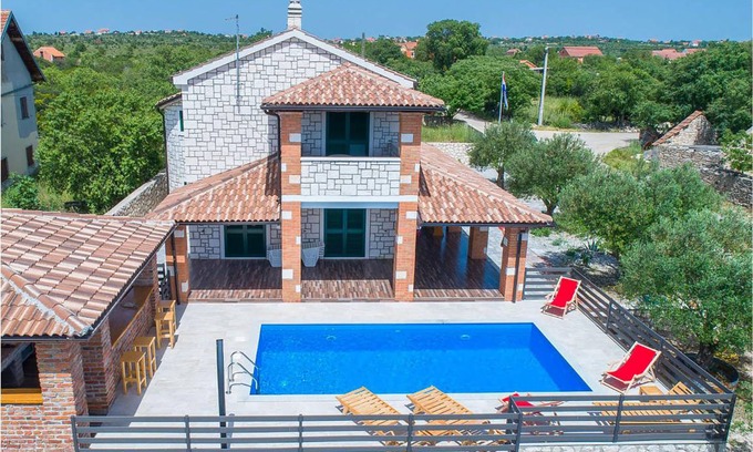 Ladevci House | 320 m² House ∙ 4 bedrooms ∙ 10 guests
