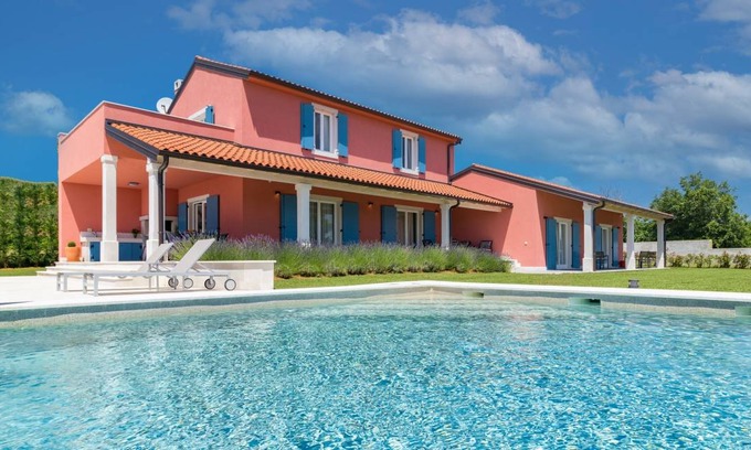 Oprtalj Villa | 320 m² Villa ∙ 4 bedrooms ∙ 8 guests