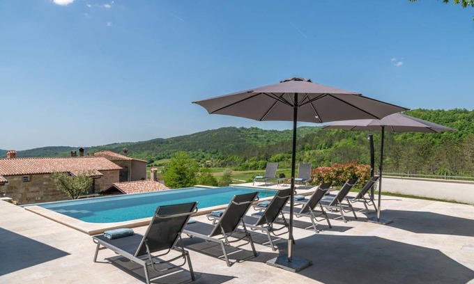 Kircija Villa | 351 m² Villa ∙ 6 bedrooms ∙ 12 guests