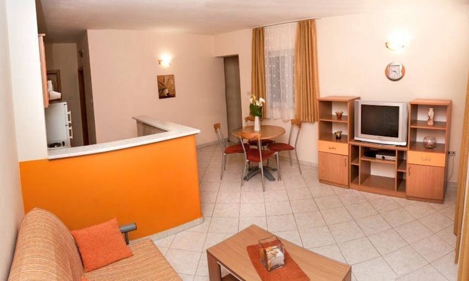Komarna Apartment | 38 m² Apartment ∙ 1 bedroom ∙ 4 guests