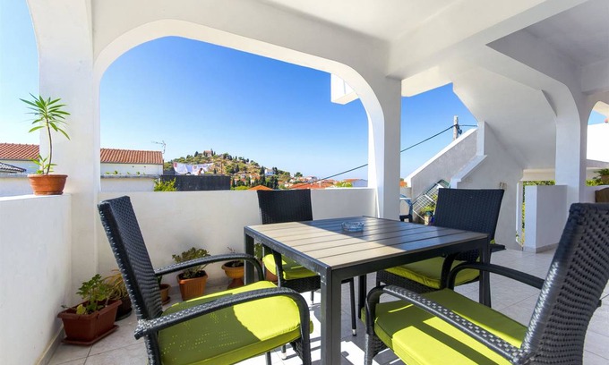 Tribunj Apartment | 38 m² Apartment ∙ 2 bedrooms ∙ 4 guests
