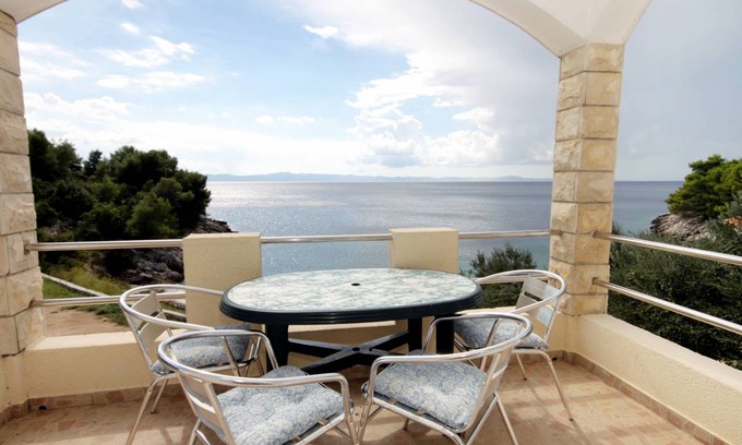 Gdinj Apartment | 38 m² Apartment ∙ 2 bedrooms ∙ 4 guests