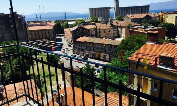 Rijeka Apartment | 4 bedroom apartment Rijeka view
