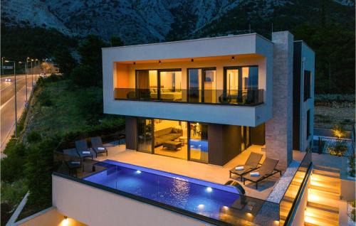 Baska Voda House | 4 Bedroom Lovely Home In Bast