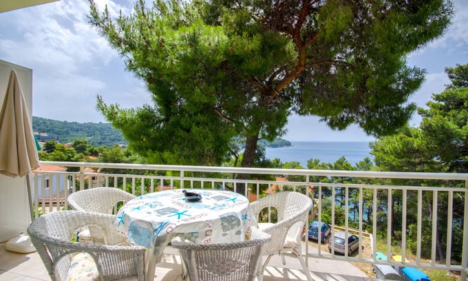 Brna Apartment | 40 m² Apartment ∙ 1 bedroom ∙ 2 guests