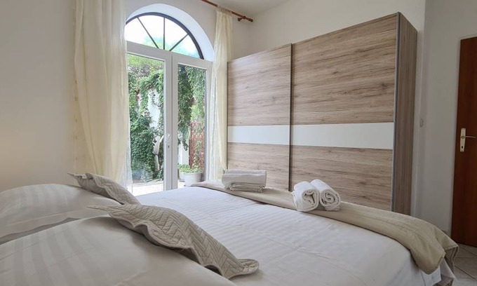 Island Hvar Apartment | 42 m² Apartment ∙ 2 bedrooms ∙ 4 guests
