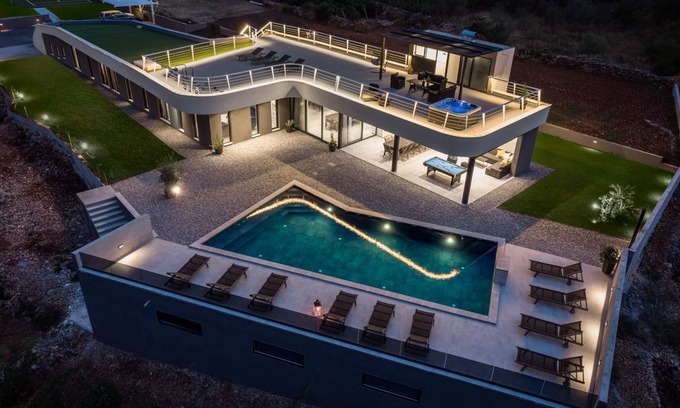 Zmijavci Villa | 426 m² Villa ∙ 5 bedrooms ∙ 12 guests