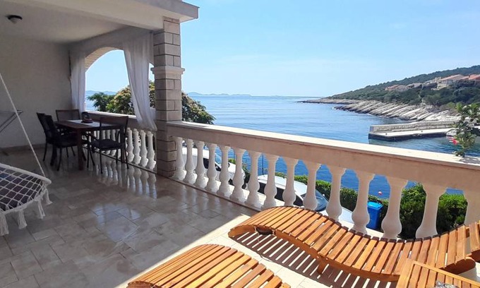 Zavalatica Apartment | 43 m² Apartment ∙ 2 bedrooms ∙ 4 guests
