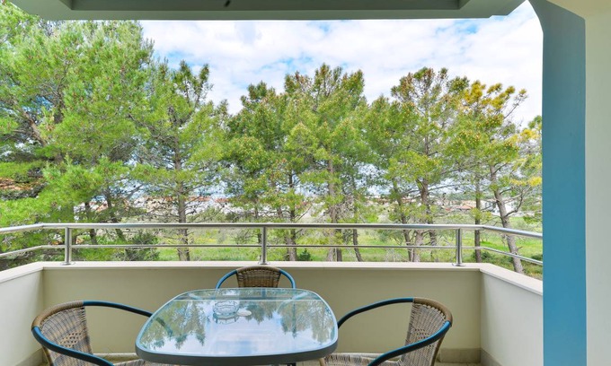 Vrsi Apartment | 46 m² Apartment ∙ 2 bedrooms ∙ 4 guests