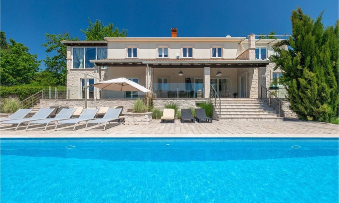 Jadruhi House | 460 m² House ∙ 7 bedrooms ∙ 14 guests
