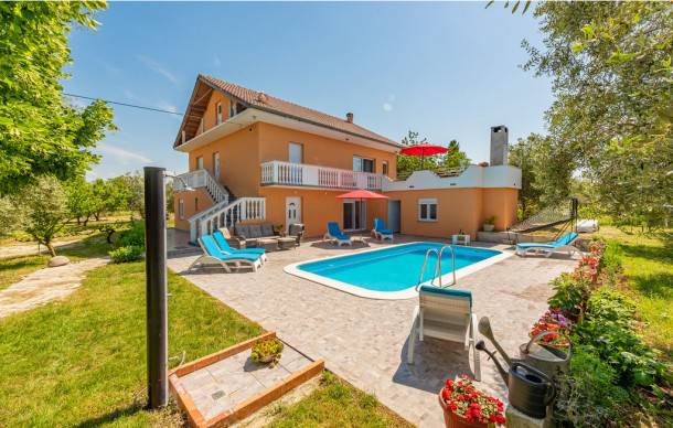 Dracevac Ninski House | 5 bedroom accommodation in Dracevac Ninski