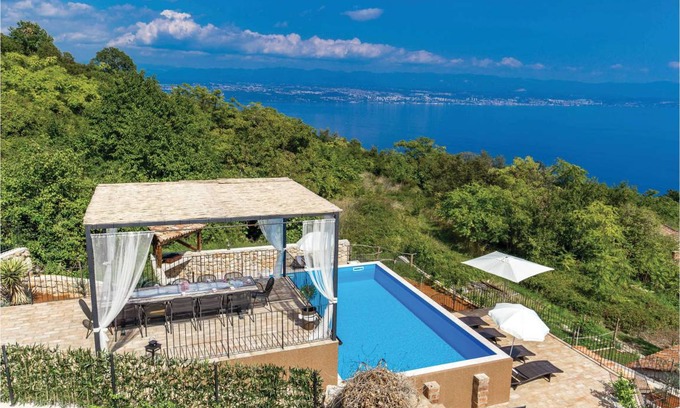 Obrs House | 500 m² House ∙ 5 bedrooms ∙ 12 guests